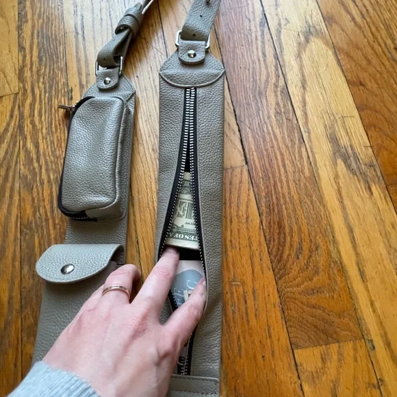 Bandolier Billie - PHONE CASE & ALL LEATHER STRAP - Greige/Silver - Picture 6 of 10